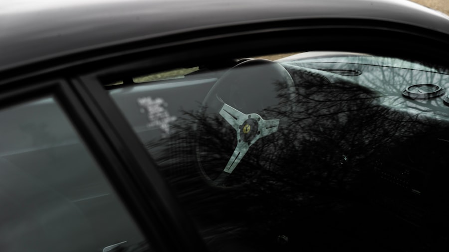 Photo Cracked windshield